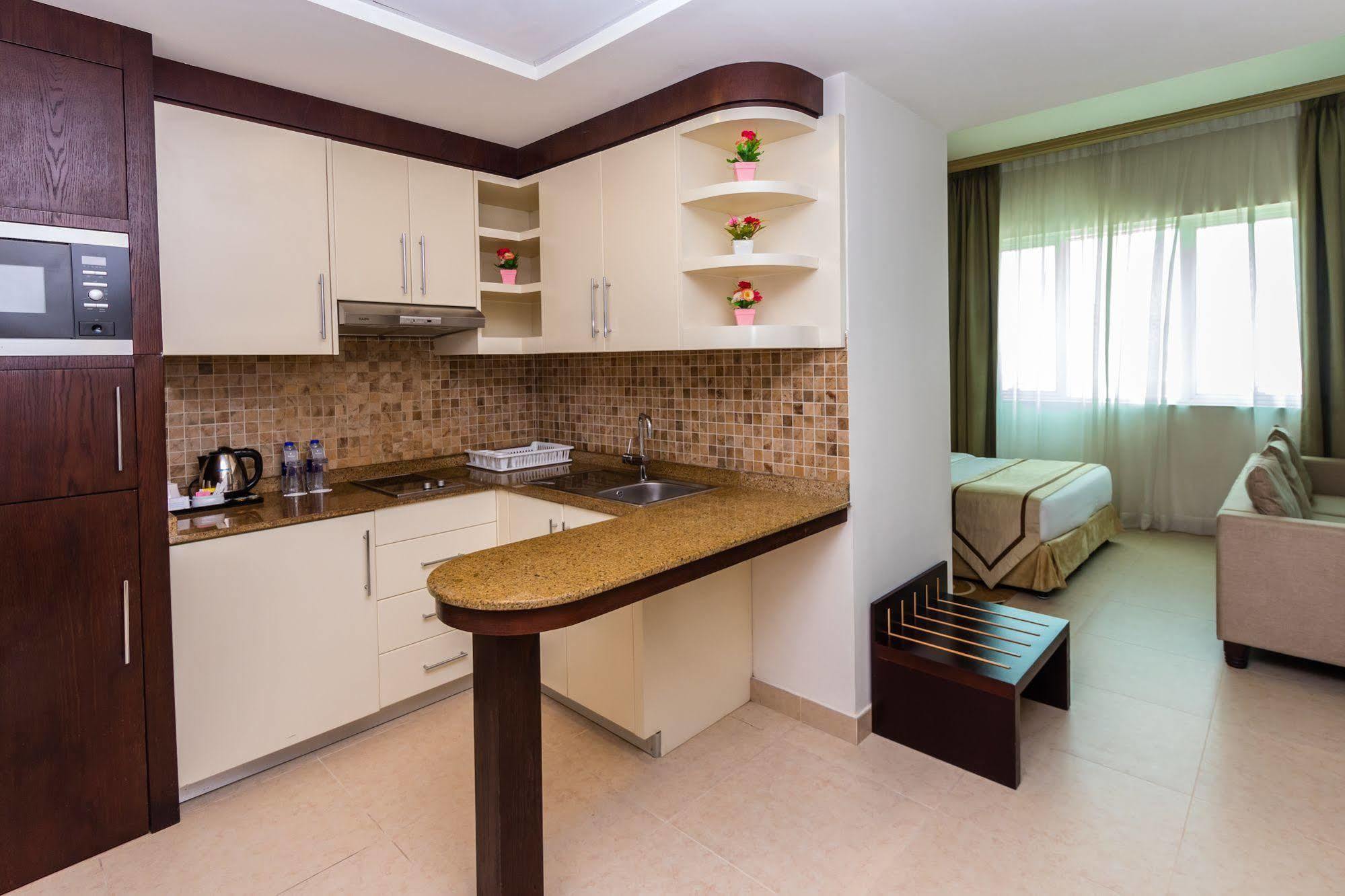 Tower Hotel Apartments Abu Dhabi Exterior photo